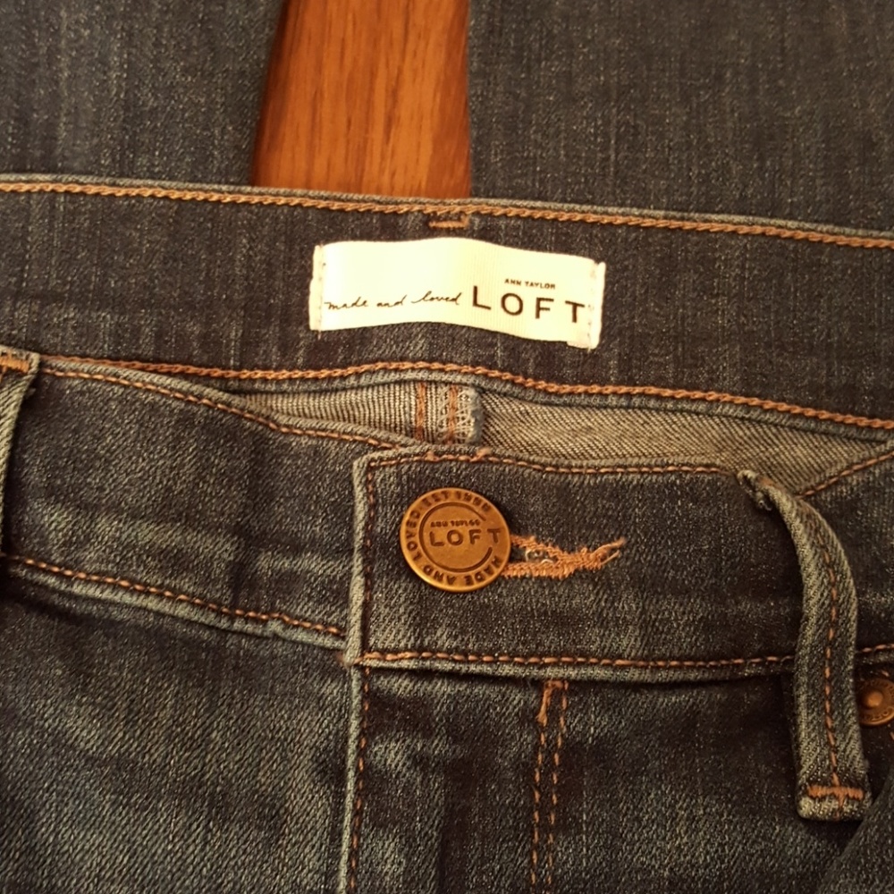 LOFT NWOT Blue Flare Style Jeans 26 / 2 - Picture 3 of 8